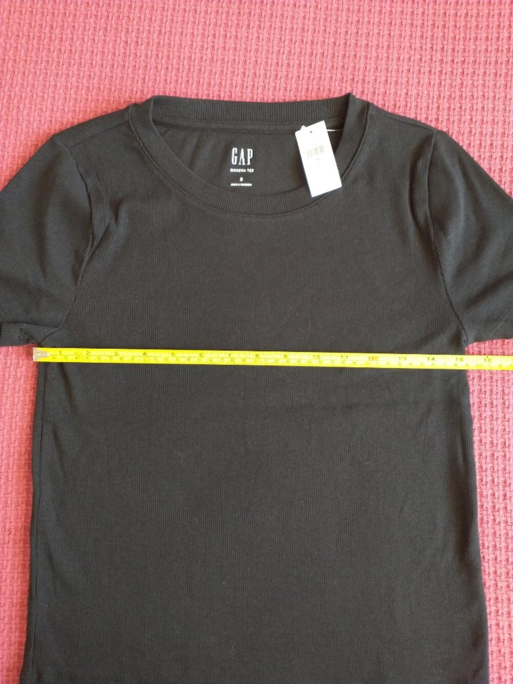 GAP Women's Modern Rib Crop T-Shirt in Black NWT - Picture 6 of 14